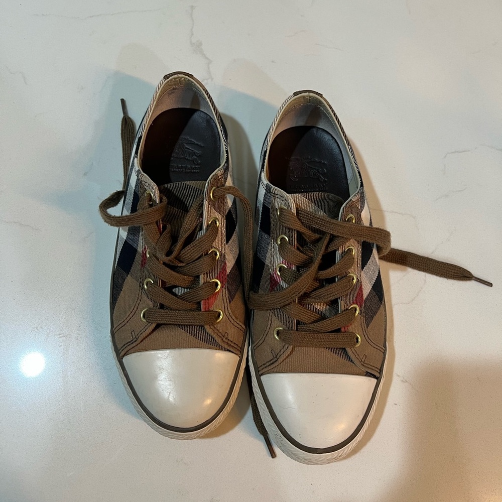 Burberry sneakers